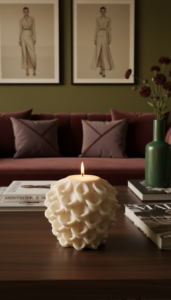 grande bougie avec des pétales 